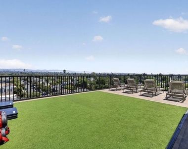1808 Lincoln Boulevard - Photo Thumbnail 18