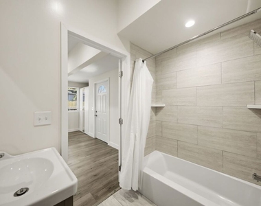 2910 Budlong Avenue - Photo Thumbnail 24