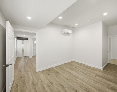 2910 Budlong Avenue - Photo Thumbnail 18