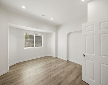 2910 Budlong Avenue - Photo Thumbnail 29
