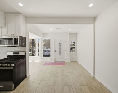 2910 Budlong Avenue - Photo Thumbnail 14