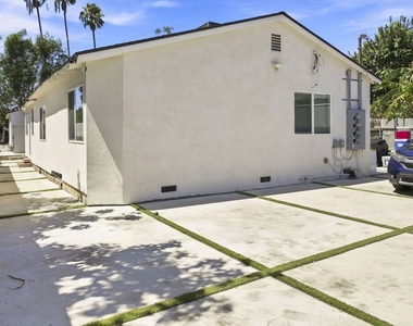 2910 Budlong Avenue - Photo Thumbnail 40