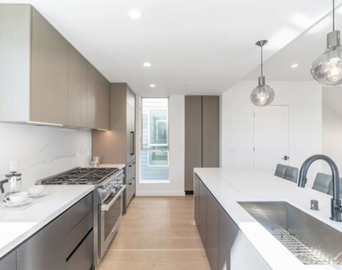7150 Willoughby Avenue - Photo Thumbnail 13