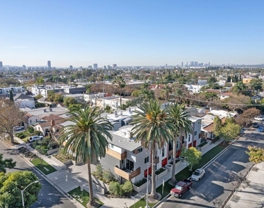 7150 Willoughby Avenue - Photo Thumbnail 37