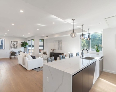 7150 Willoughby Avenue - Photo Thumbnail 15
