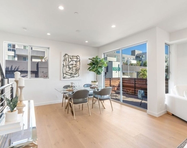 7150 Willoughby Avenue - Photo Thumbnail 18