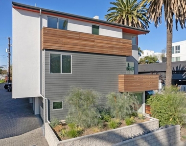 7150 Willoughby Avenue - Photo Thumbnail 35
