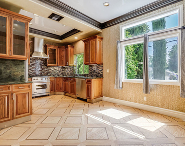4520 Fulton Avenue - Photo Thumbnail 4