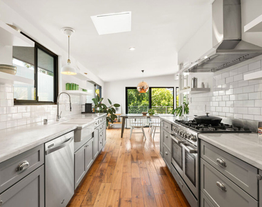 3744 Buena Park Drive - Photo Thumbnail 2