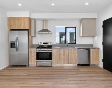 1853 12th Street - Photo Thumbnail 6
