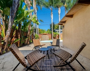 11331 Isleta Street - Photo Thumbnail 6