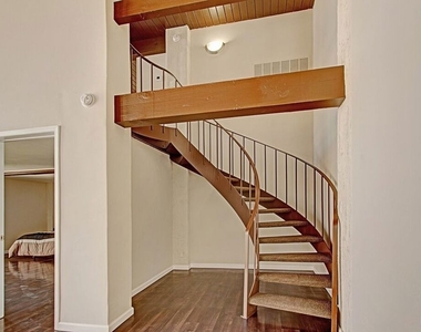 600 E Olive Avenue - Photo Thumbnail 15