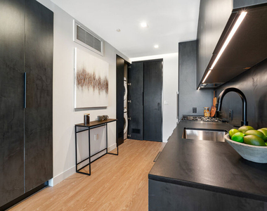 3688 Overland Avenue - Photo Thumbnail 4