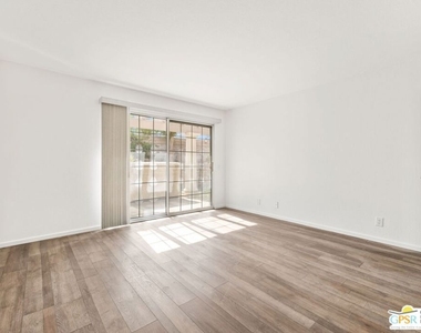 505 S Farrell Drive - Photo Thumbnail 17