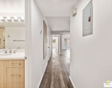 505 S Farrell Drive - Photo Thumbnail 21