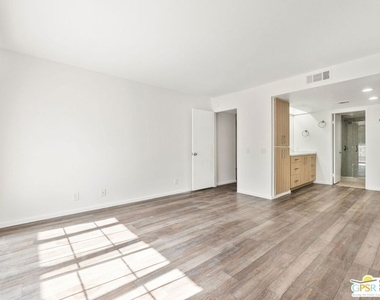 505 S Farrell Drive - Photo Thumbnail 15