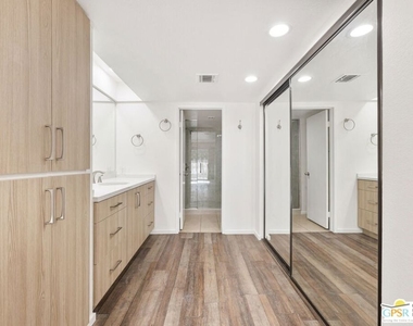 505 S Farrell Drive - Photo Thumbnail 18