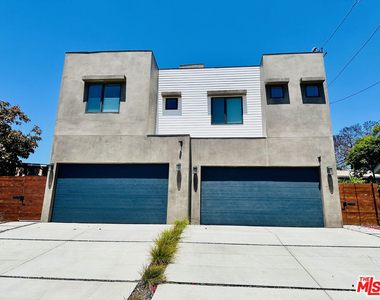 948 E 67th Street - Photo Thumbnail 2