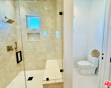 948 E 67th Street - Photo Thumbnail 23