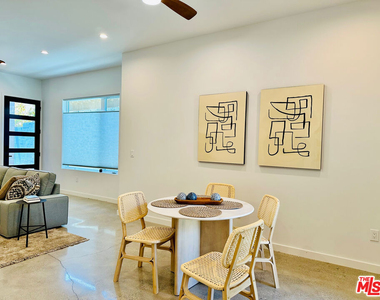 948 E 67th Street - Photo Thumbnail 9