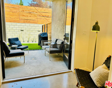 948 E 67th Street - Photo Thumbnail 53