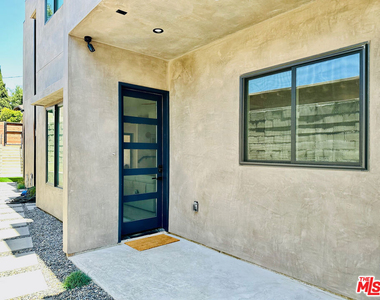 948 E 67th Street - Photo Thumbnail 63