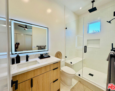 948 E 67th Street - Photo Thumbnail 34
