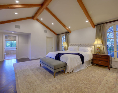 616 N Maple Drive - Photo Thumbnail 17