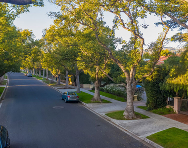616 N Maple Drive - Photo Thumbnail 21