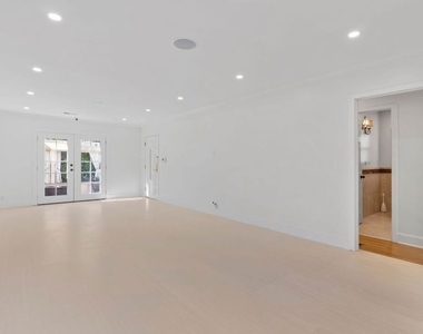 2128 Camden Avenue - Photo Thumbnail 5