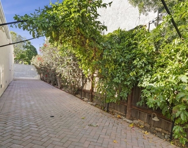 2128 Camden Avenue - Photo Thumbnail 28
