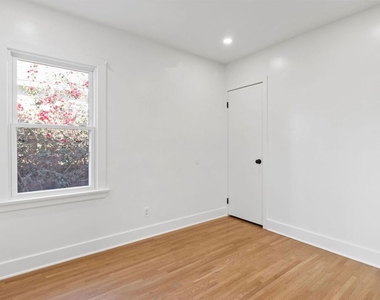 2128 Camden Avenue - Photo Thumbnail 17