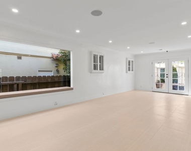 2128 Camden Avenue - Photo Thumbnail 4
