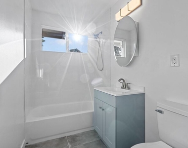 16855 Donmetz Street - Photo Thumbnail 14