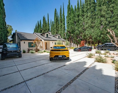 5953 Oakdale Avenue - Photo Thumbnail 6