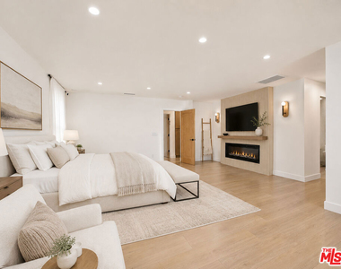 5953 Oakdale Avenue - Photo Thumbnail 27