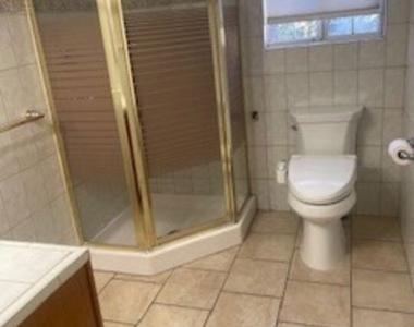 2311 Malcolm Avenue - Photo Thumbnail 10