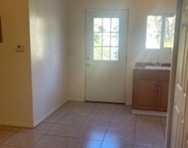 2311 Malcolm Avenue - Photo Thumbnail 16