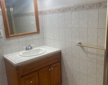 2311 Malcolm Avenue - Photo Thumbnail 11