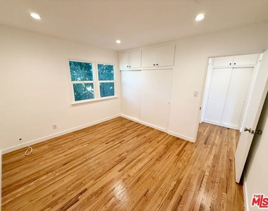 1143 N Formosa - Photo Thumbnail 7