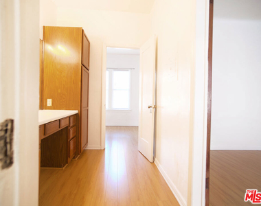 611 S Cloverdale Avenue - Photo Thumbnail 14