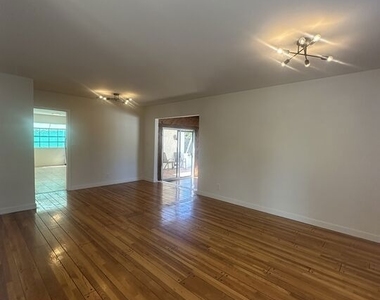 7359 Amestoy Avenue - Photo Thumbnail 19
