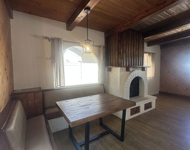 7359 Amestoy Avenue - Photo Thumbnail 18