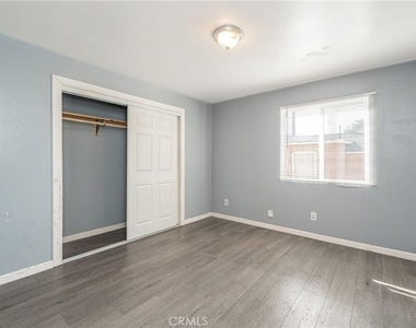 312 E 92nd Street - Photo Thumbnail 4