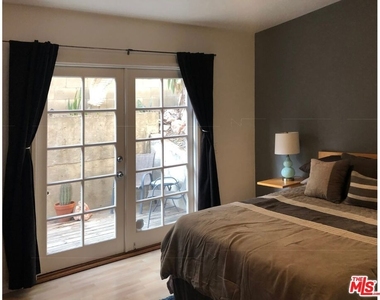 1145 Larrabee Street - Photo Thumbnail 7