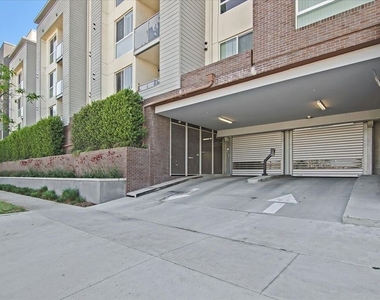 12655 Bluff Creek Drive - Photo Thumbnail 37