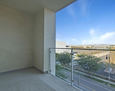 12655 Bluff Creek Drive - Photo Thumbnail 24