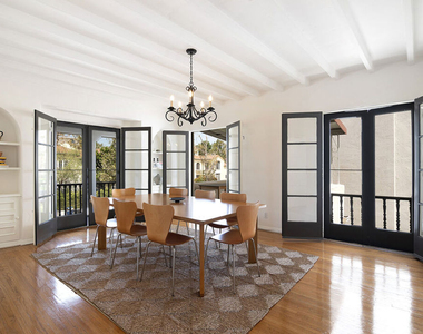 228 S Orange Drive - Photo Thumbnail 8