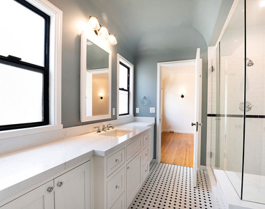 228 S Orange Drive - Photo Thumbnail 16