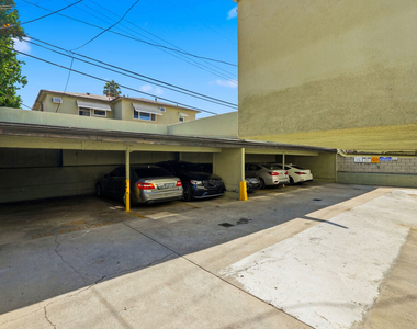 1818 N Kingsley Drive - Photo Thumbnail 12